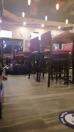 Bajo las mesas, así vivieron la balacera clientes de pizzería en Playa del Carmen: VIDEO