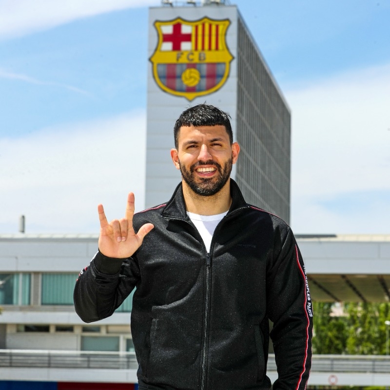 Barcelona anuncia contratación de Sergio 'Kun' Agüero por dos temporadas