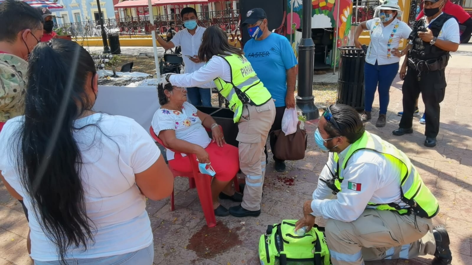 Mujer resulta herida tras recibir golpe con una sombrilla en el centro de Campeche