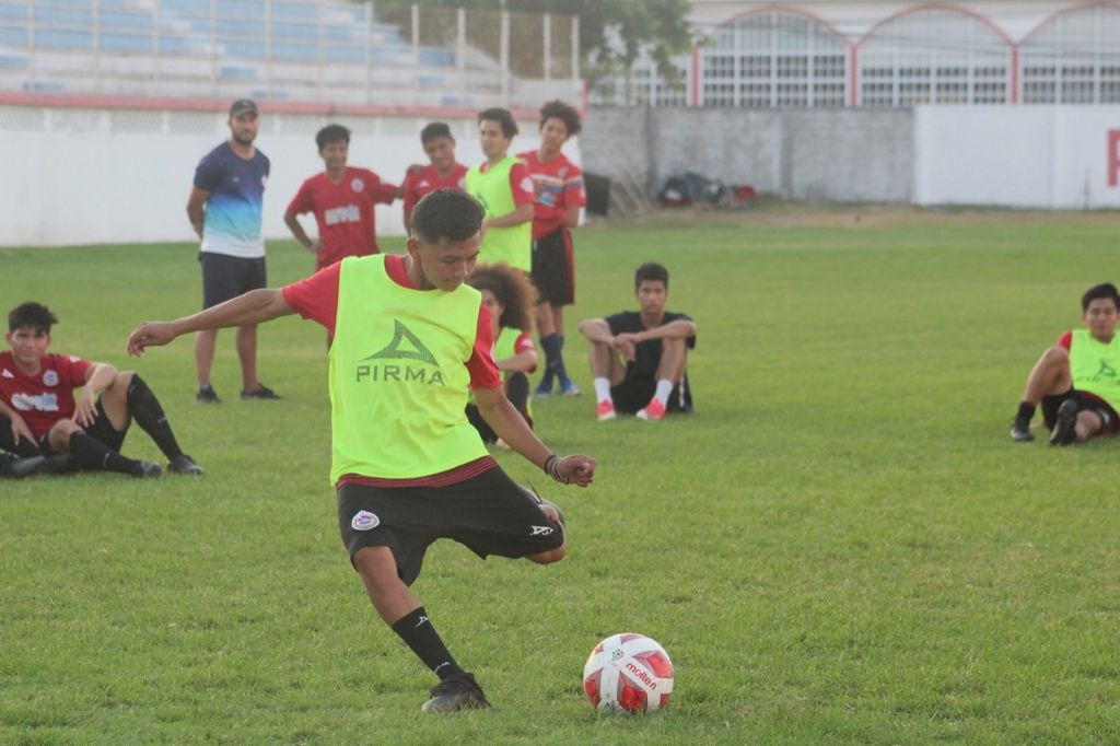 Pioneros Junior FC buscará vencer a Venados de Yucatán FC en la Liga TDP