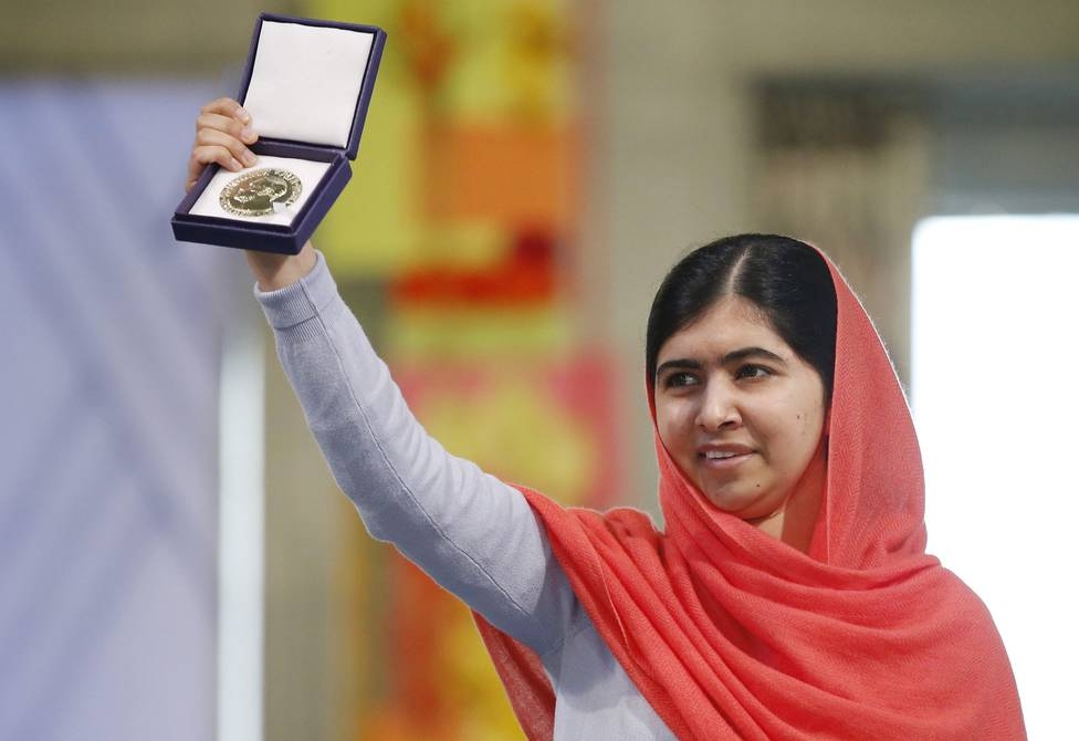 Malala celebra su extraordinaria vida posando para la revista Vogue