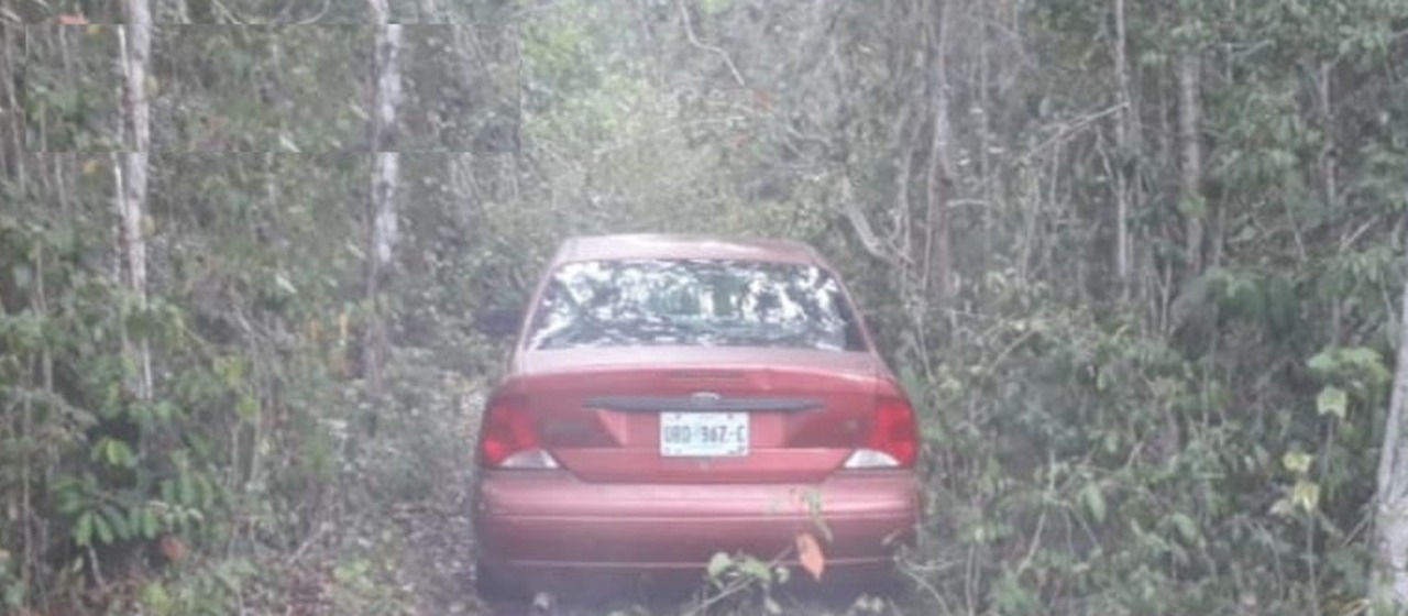 Hallan cadáver de un hombre en la cajuela de auto en Bacalar