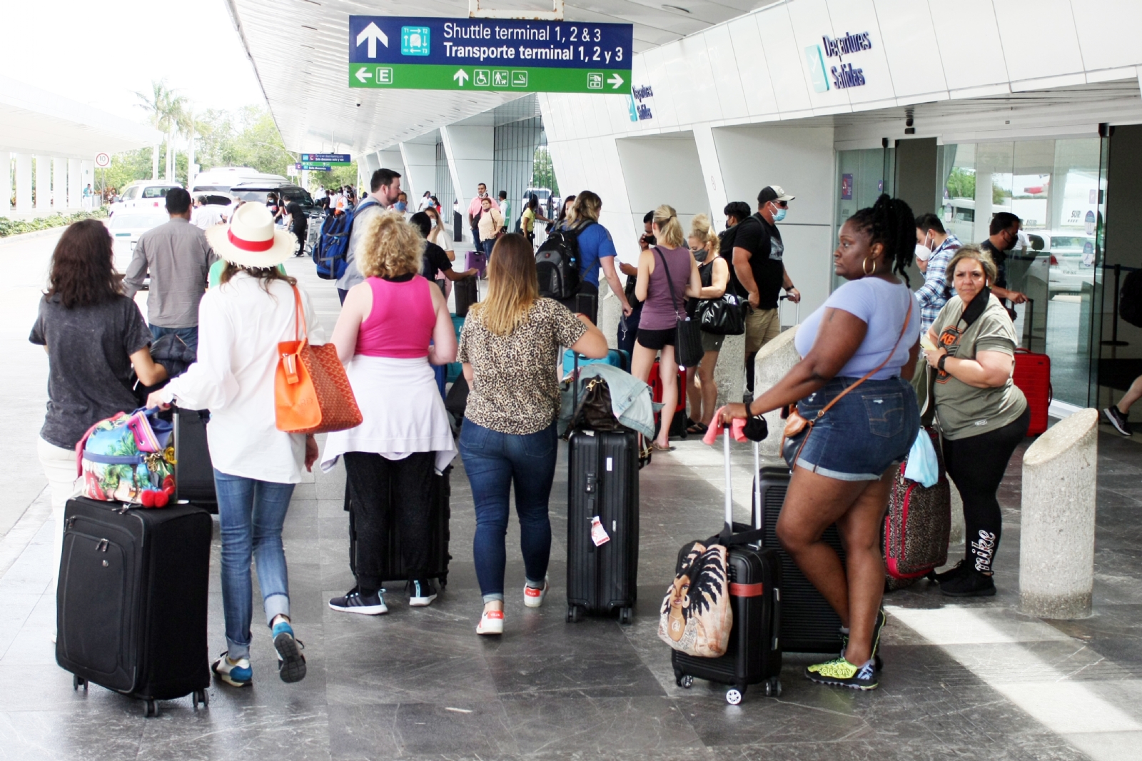 Con el arribo de un número considerable de turistas, Quintana Roo podría incrementar contagios