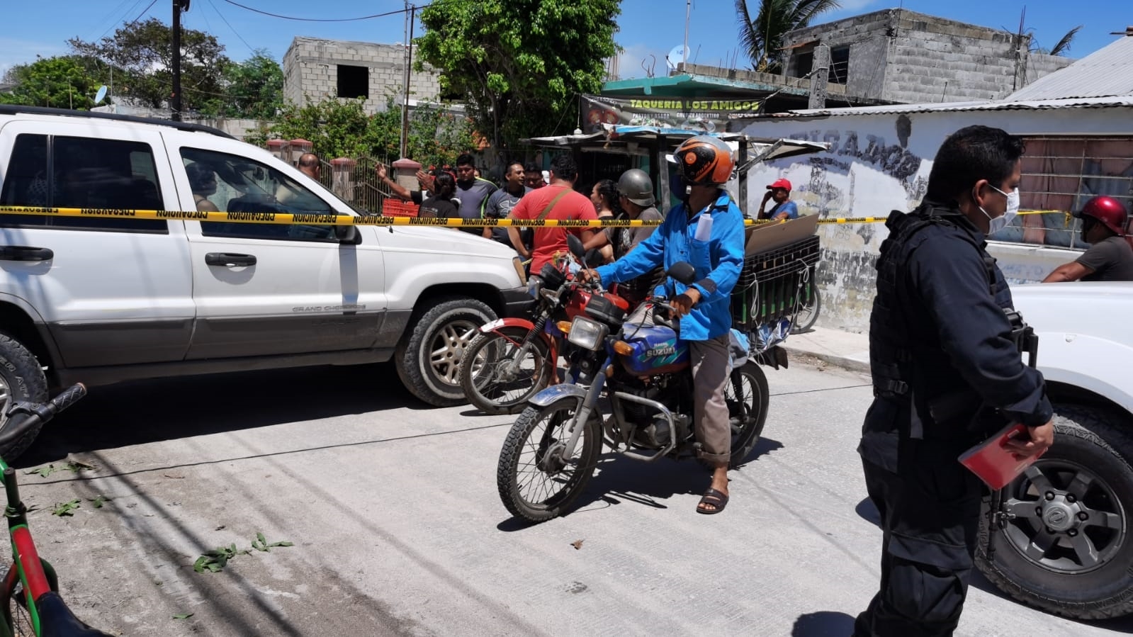 Denunciaron quelas autoridades municipales sólo se presentaron para observar el desastre, sin recibir apoyo