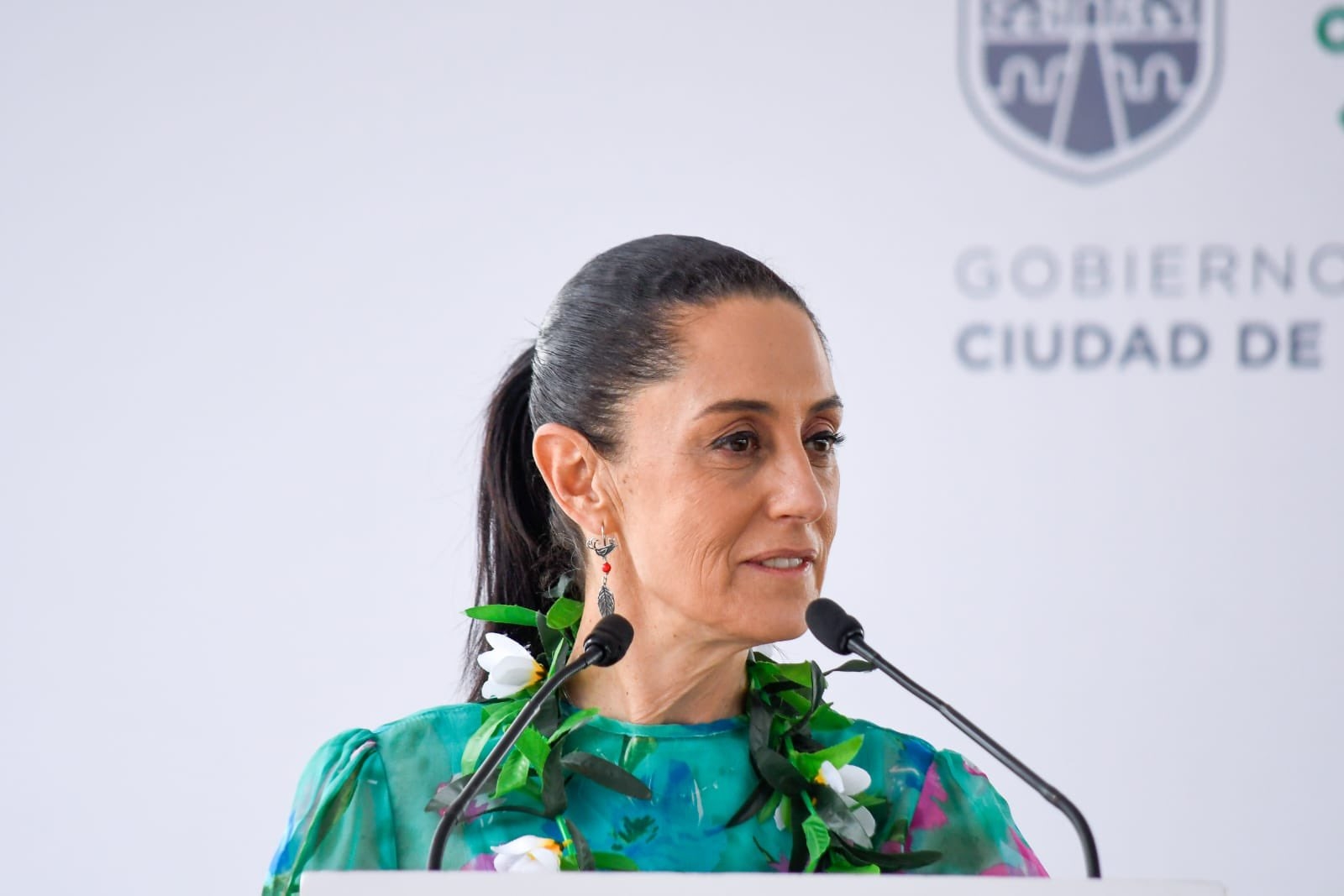 La jefa de Gobierno de la Ciudad de México, Claudia Sheinbaum, aseguró que las escuelas de tiempo completo de la capital seguirán operando