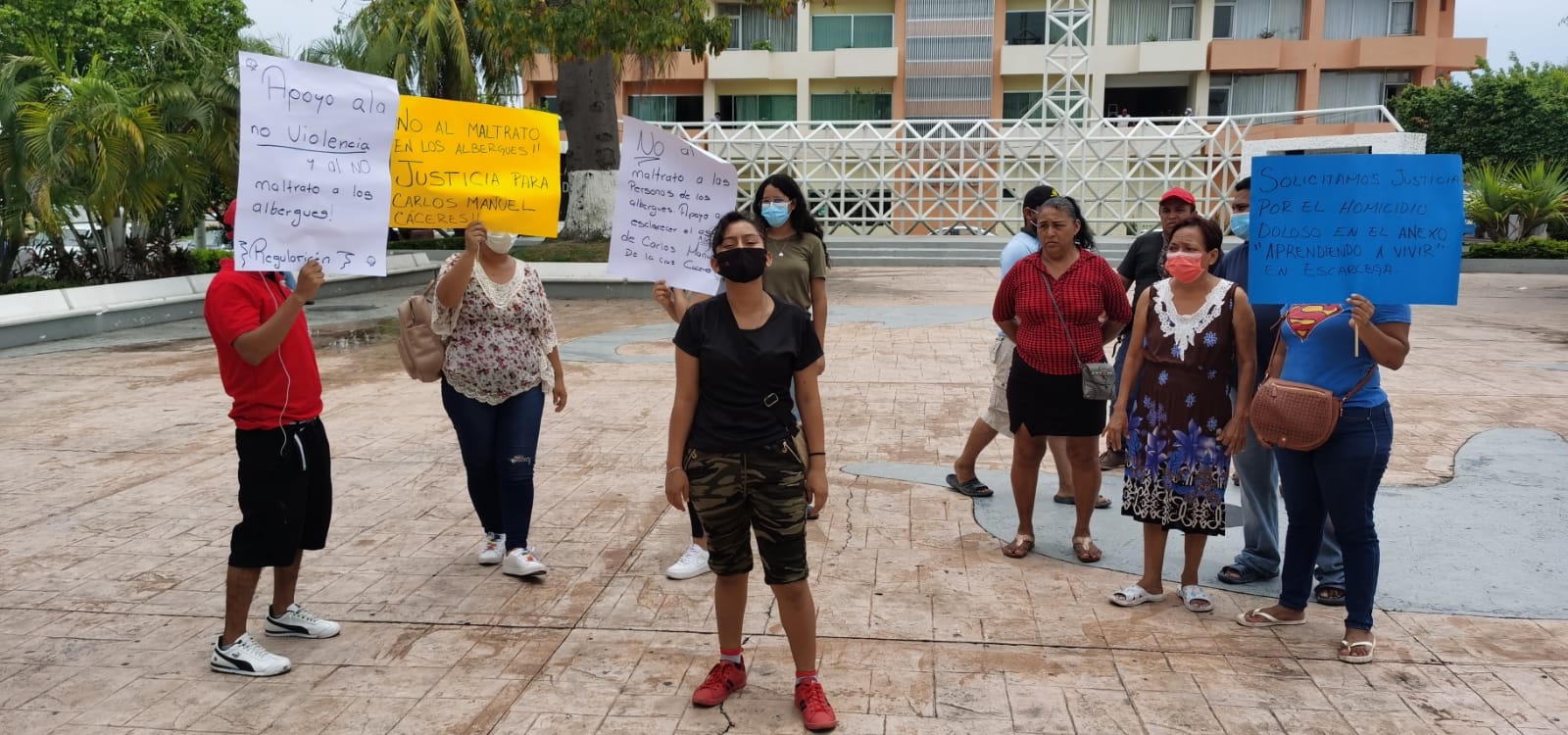 Manifestantes piden justicia por la muerte de en el centro de rehabilitación Aprendiendo a Vivir’