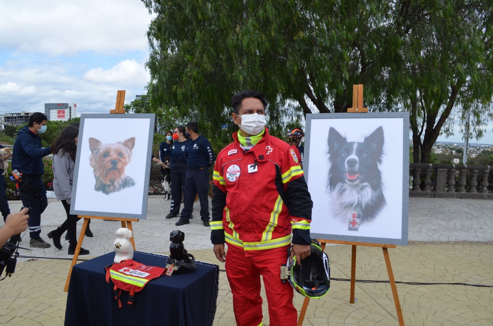 La Fiscalía General de Querétaro indicó que realizan las investigaciones sobre la muerte de los perros rescatistas