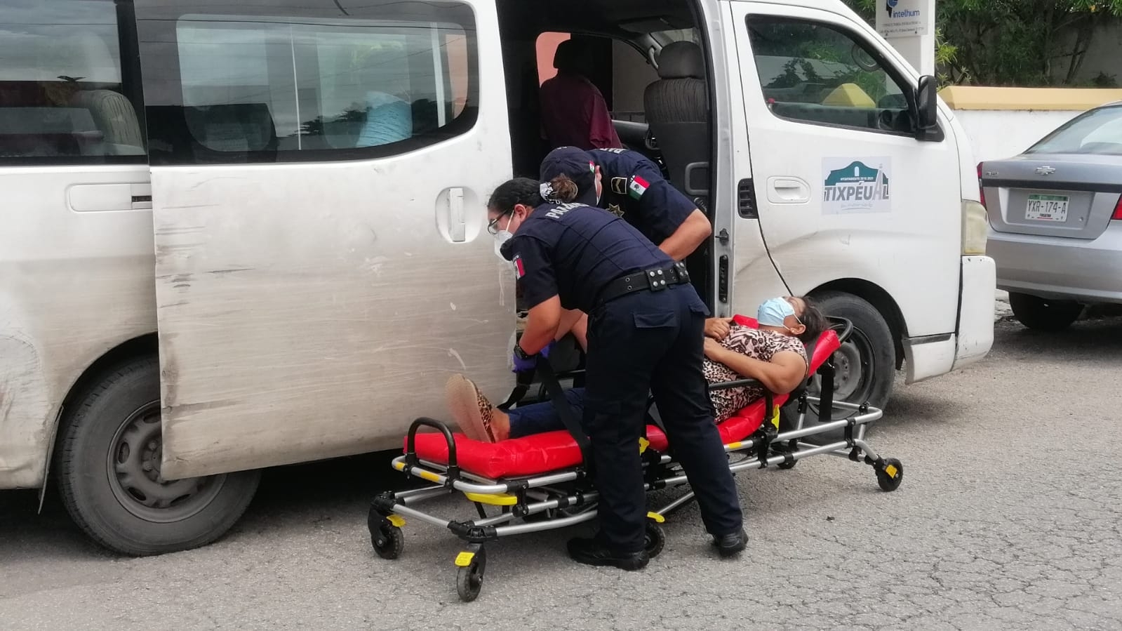 Señora mayor termina lesionada tras choque en ambulancia de traslado