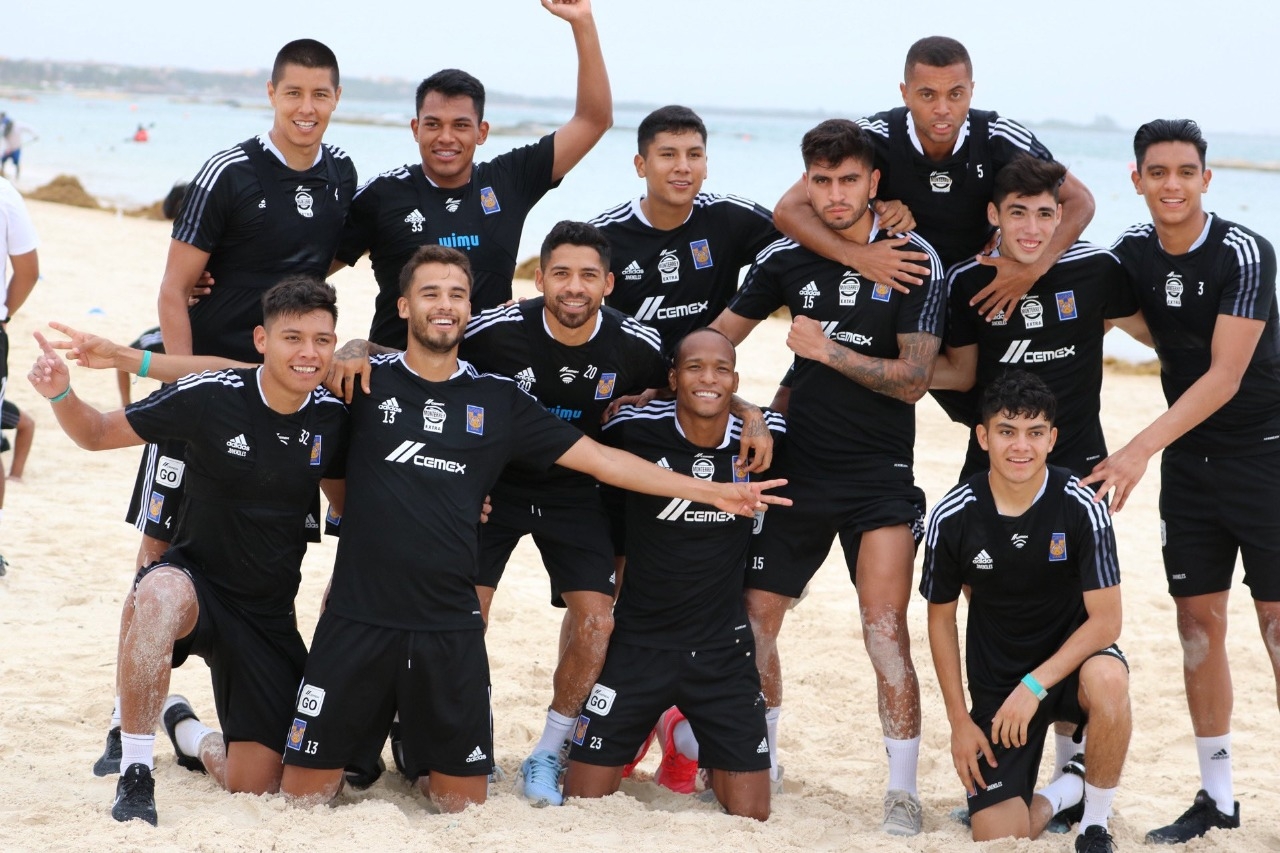 Tigres UANL y Necaxa finalizan pretemporada en la Riviera Maya