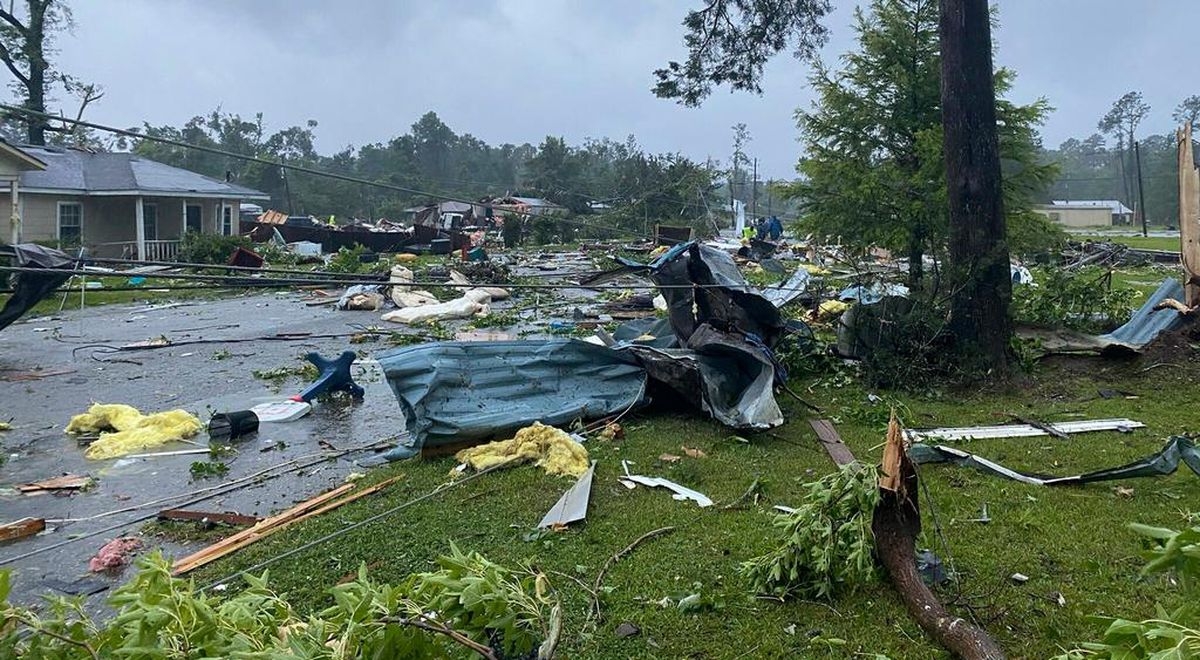 Tormenta tropical 'Claudette' deja 12 muertos en Estados Unidos