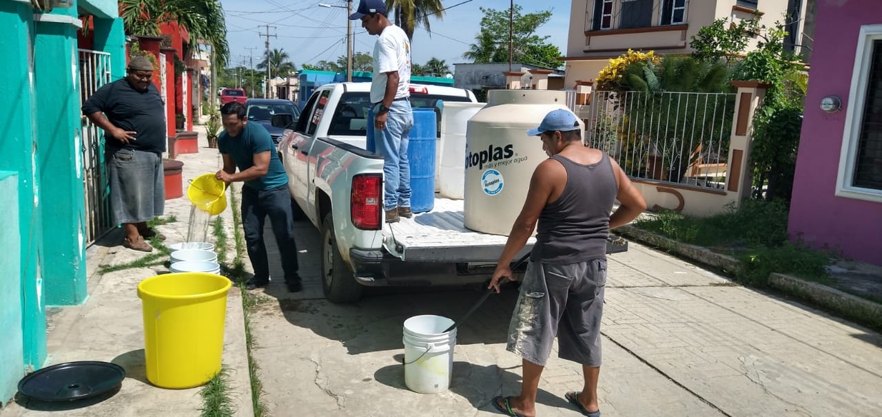 La bomba que extrae el agua del pozo se paró desde el viernes por la noche