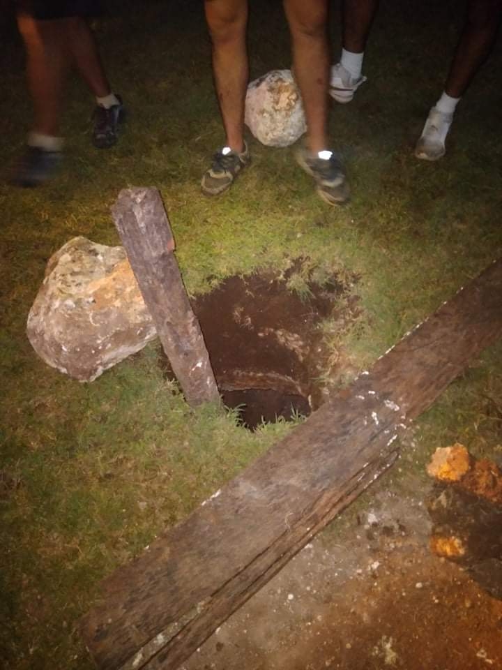 Se forma socavón en una cancha de futbol en Candelaria, Campeche