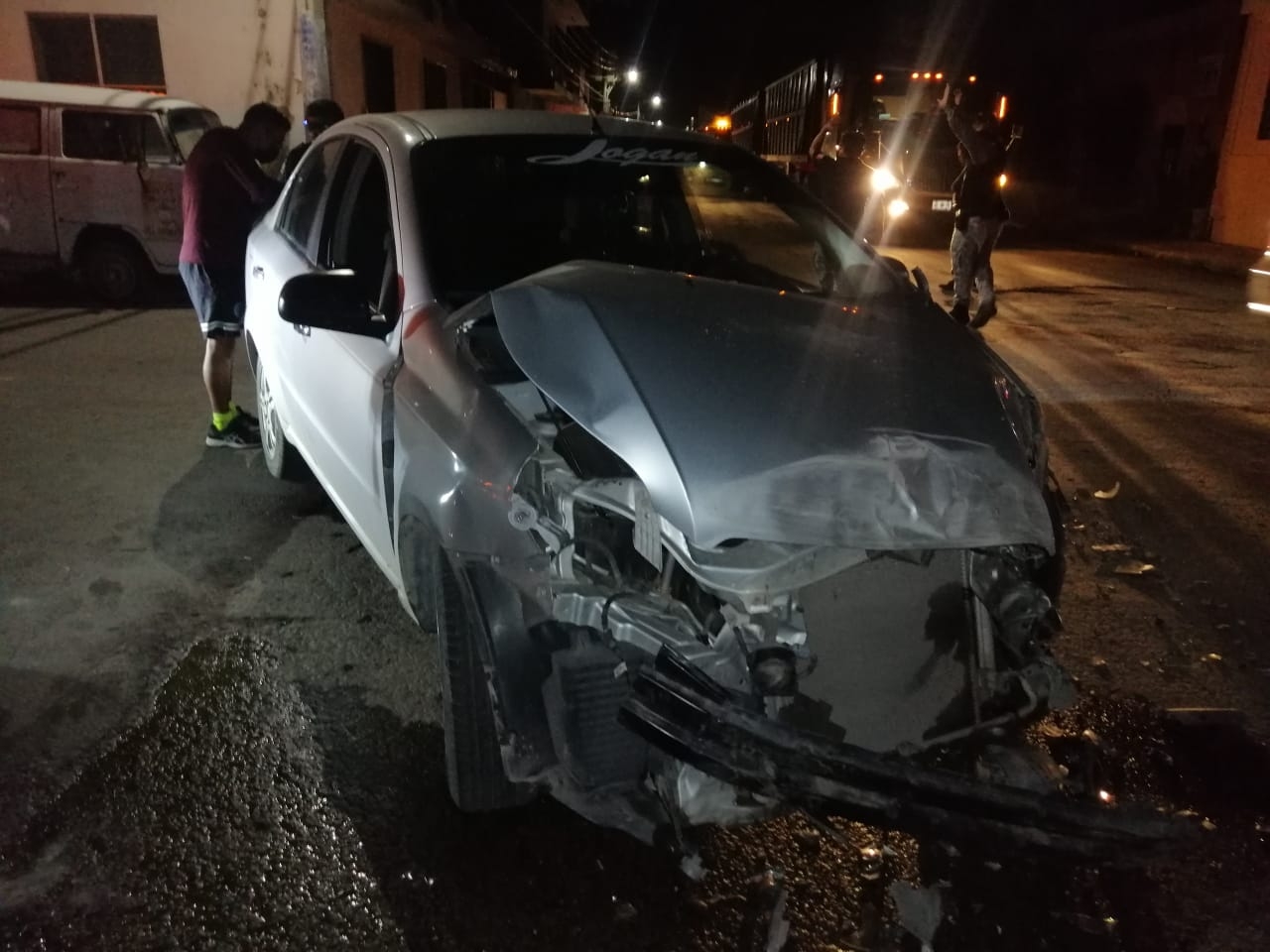 Turistas no respetan el alto y provocan choque en Progreso, Yucatán