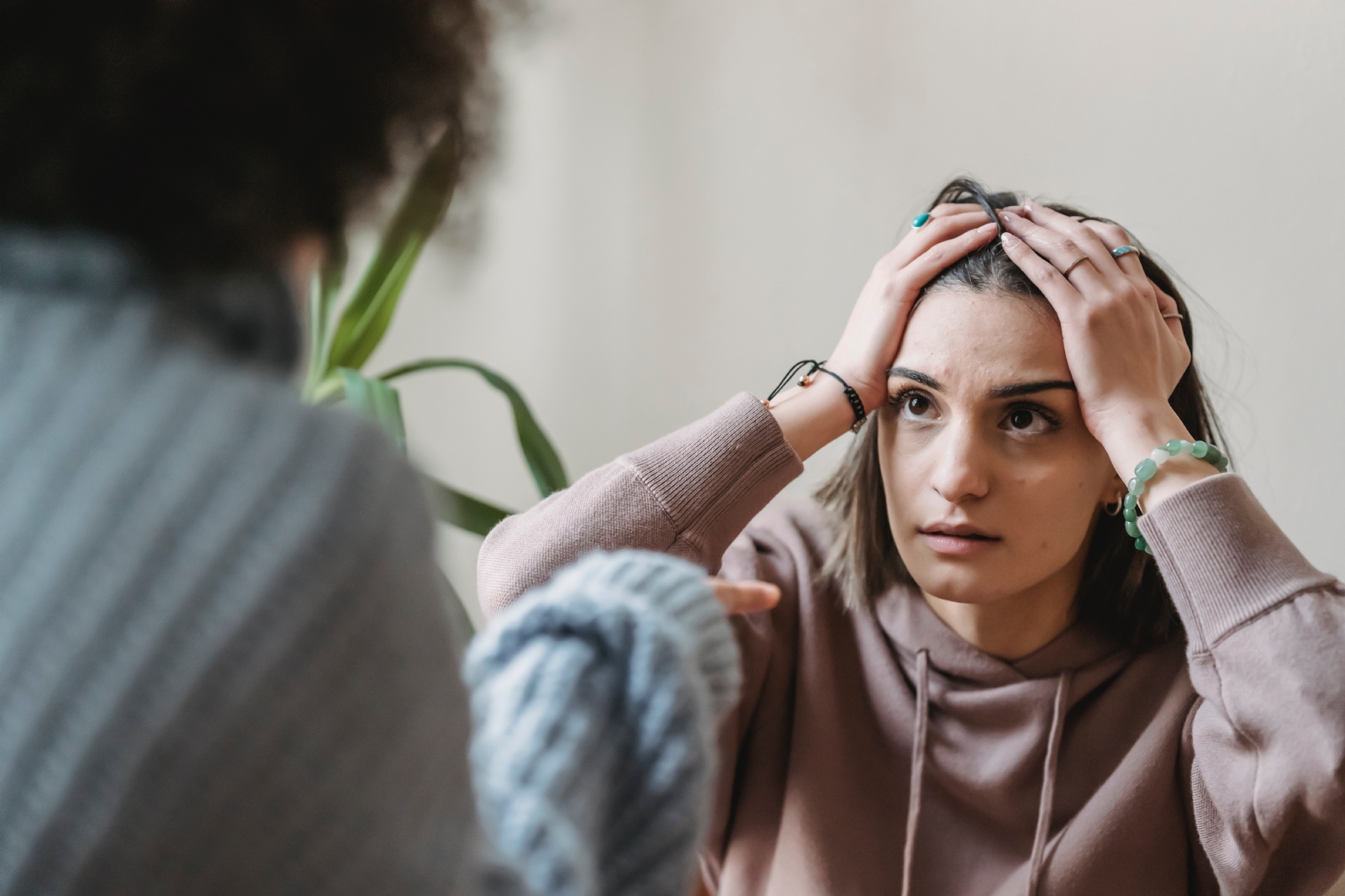 La mujer no podía creer que se había gastado casi 50 mil millones del dólares la noche anterior