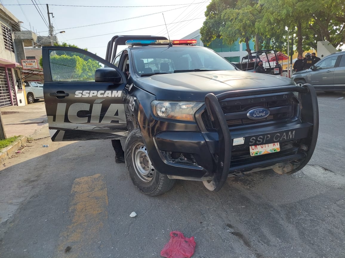 Patrulla policial causa accidente tras pasarse el alto en Ciudad del Carmen