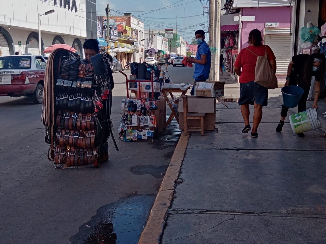 Debido al desempleo, el comercio informal ha aumentado en la isla