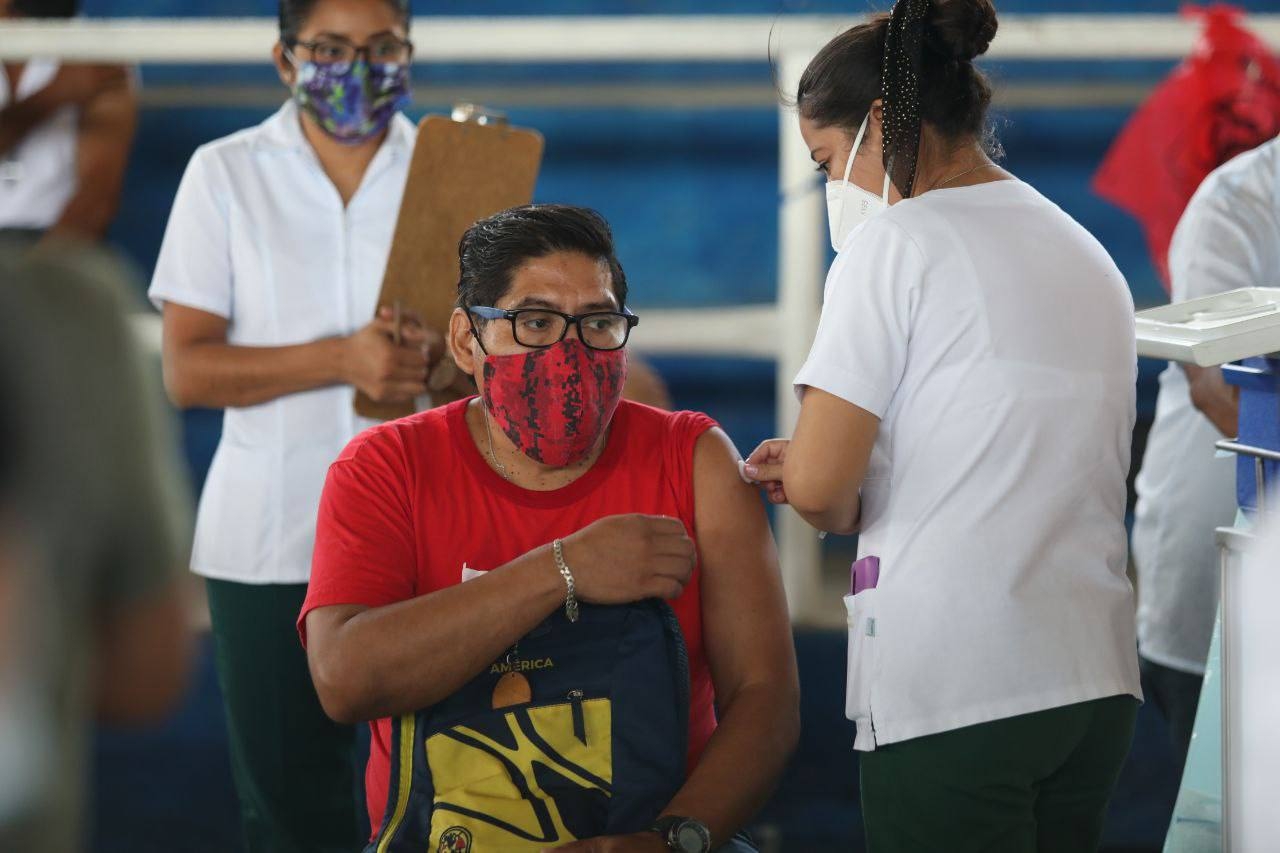 Gobierno de Yucatán anuncia vacunación a personas de 40 a 49 años en 63 municipios