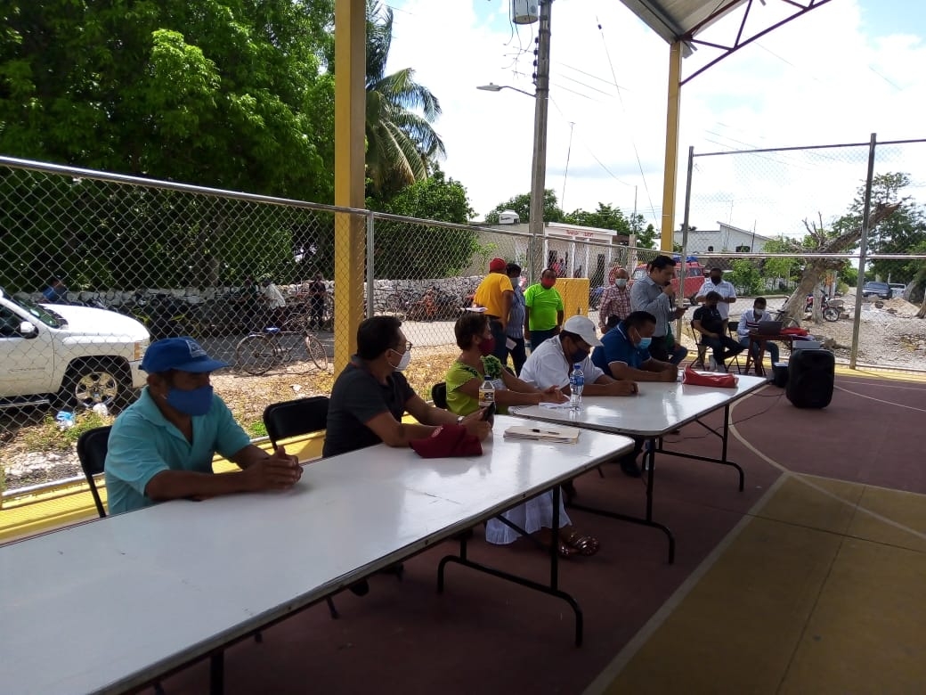 La estación pasará por la carretera Izamal-Kimbilá donde se ubican las torres de la Comisión Federal de Electricidad (CFE)
