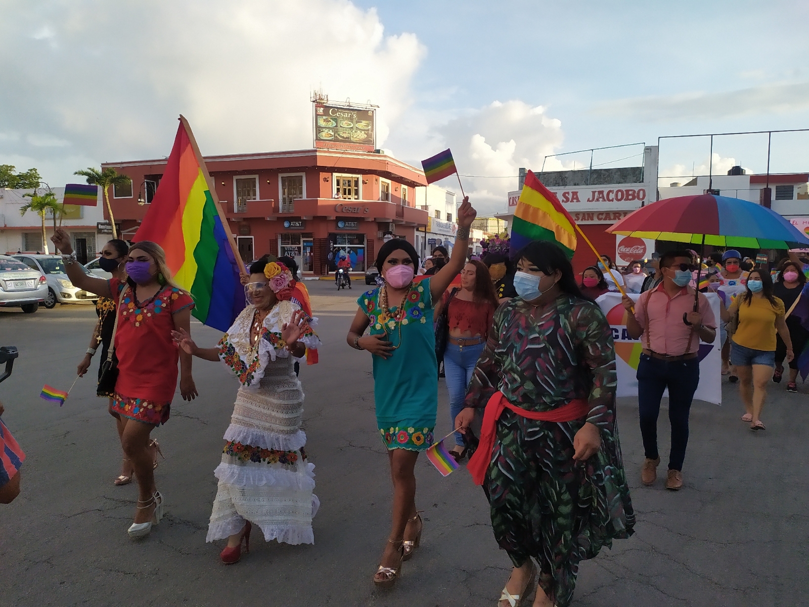 Realizan primera marcha del Orgullo Gay en Tizimín, Yucatán