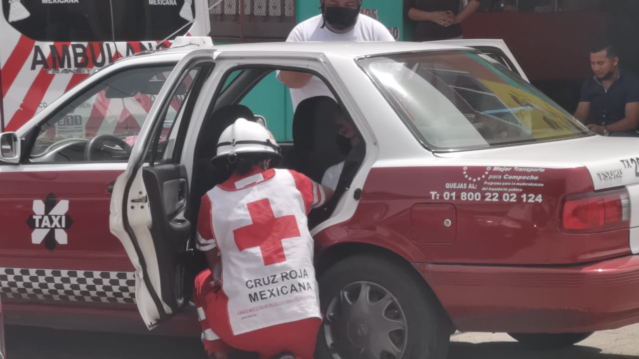 Choque entre taxi y un auto particular deja dos personas lesionadas en Ciudad del Carmen