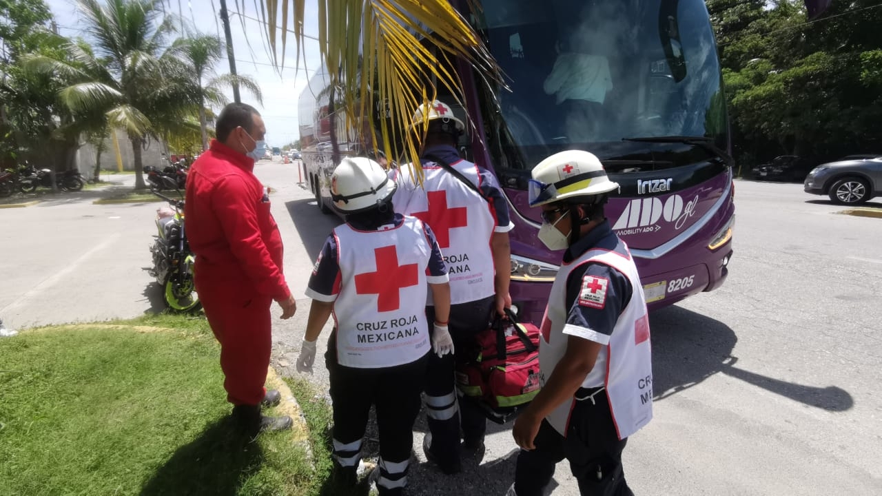 Mujer se convulsiona en un autobús que se dirigía de Ciudad del Carmen a Mérida