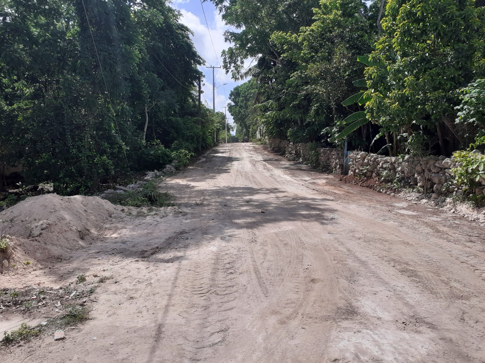 Vecinos exigen mayor supervisión en pavimentación de calles en José María Morelos