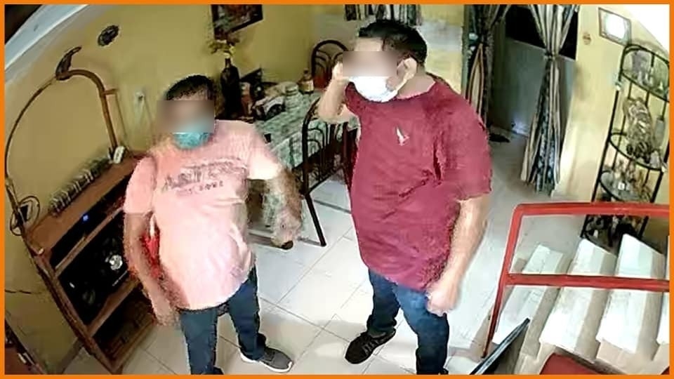 Los dos hombres de la fotografía son presuntamente quienes entraron a robar a la casa ubicada en Villas del Caribe en Cancún