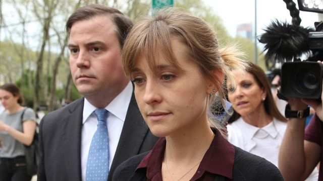 Caso NXIVM: Condenan a Allison Mack, actriz de Smallville, a 3 años de prisión