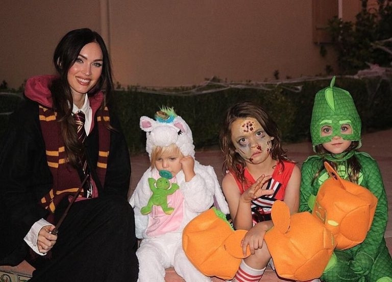 Hijos de Megan Fox interrumpen su entrevista en vivo: VIDEO