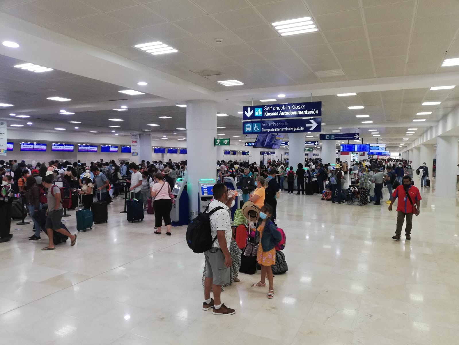 Aeropuerto de Cancún programa 424 vuelos en sus terminales