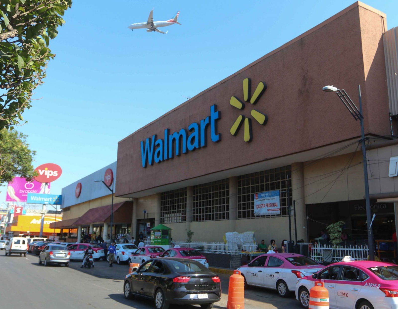 Profeco multa a Walmart con 30 millones de pesos