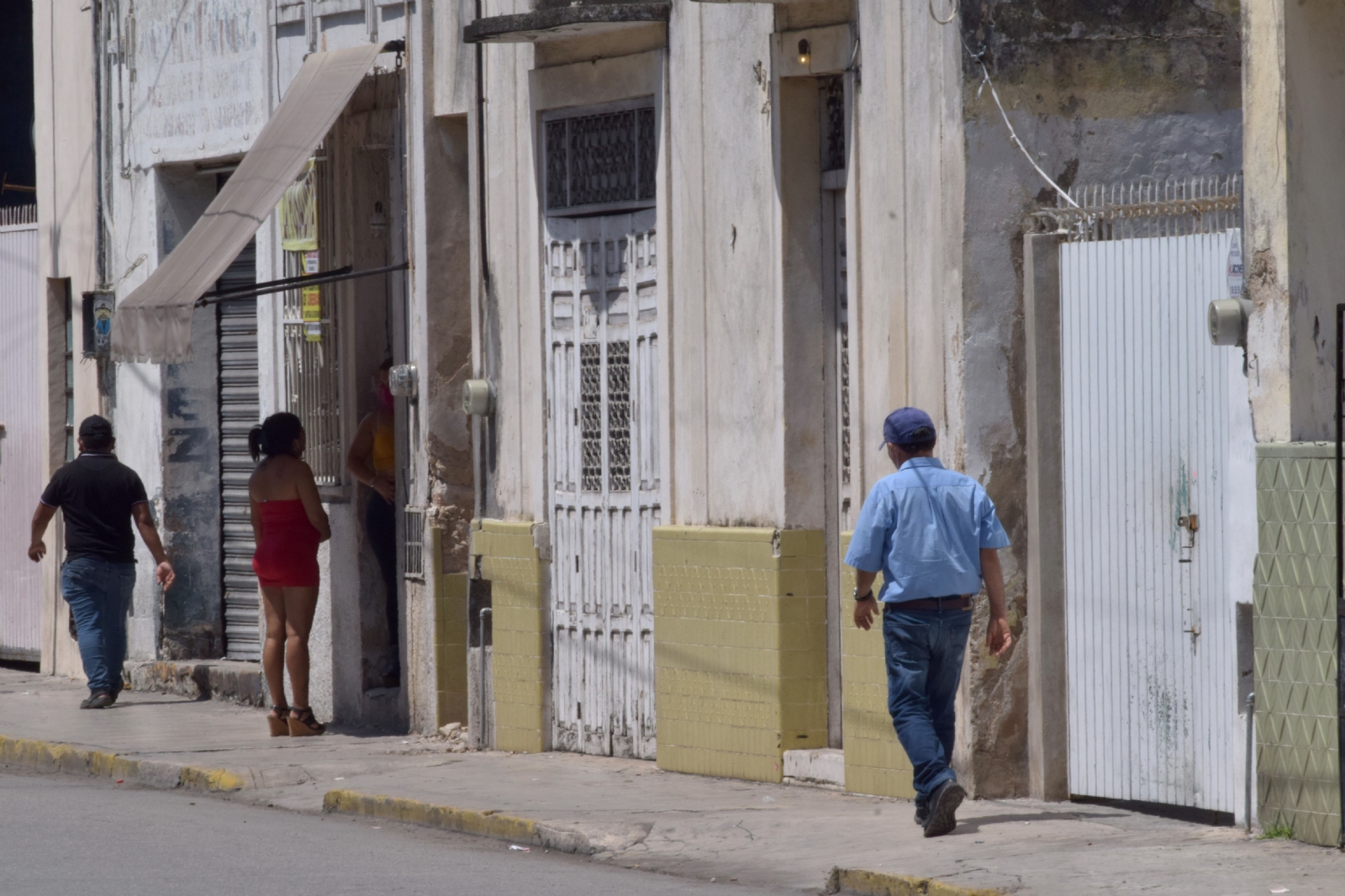 Sexoservidoras de Mérida, entre cubrebocas y gel antibacterial