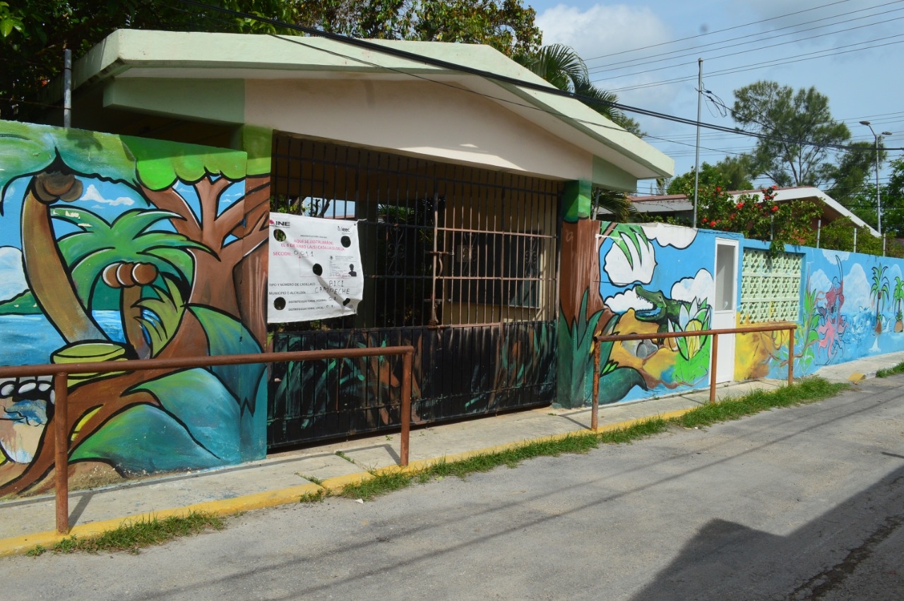 Vandalizan escuelas de Campeche; se roban ventiladores y cables