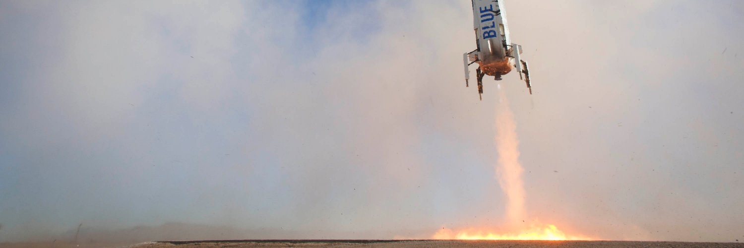 La compañía espacial Blue Origin llevará al hombre más rico del mundo en el primer viaje turístico espacial