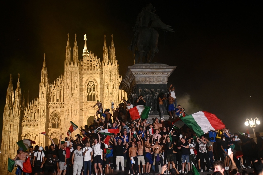 un muerto y varios heridos en celebraciones de Italia