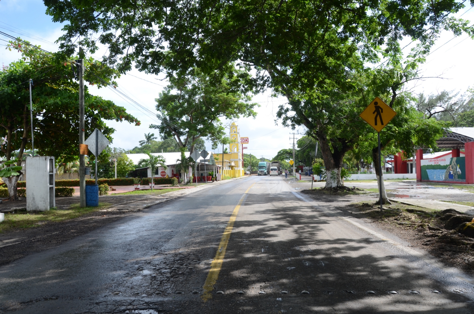 Habitantes de Atasta, Campeche, temen posible explosión en ductos de Pemex