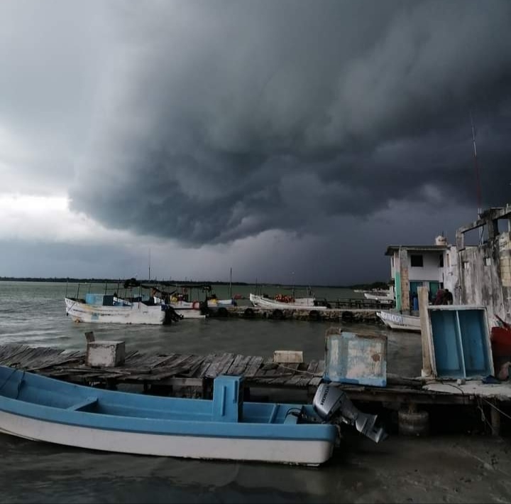 Potencial ciclón provocará fuertes lluvias en Campeche para este jueves