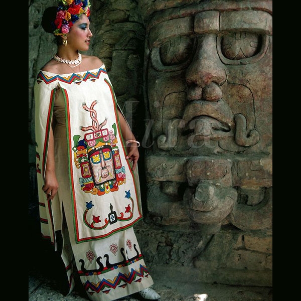 Traje de chetumaleña, una tradición representativa de Quintana Roo