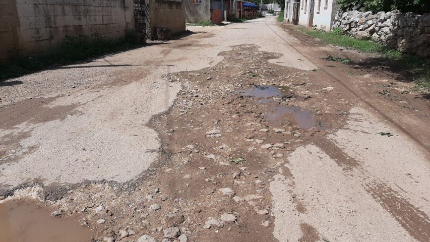 Habitantes de Hecelchakán, Campeche exigen reparar baches de las calles de localidades