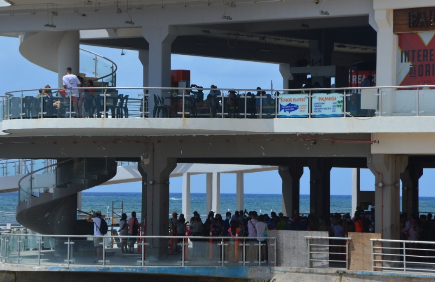 Ultramar y Winjet  ignoran medidas sanitarias por COVID-19 en Playa del Carmen