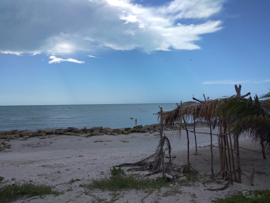 Playas de Sabancuy lucen vacías por Semáforo Epidemiológico Amarillo en Campeche