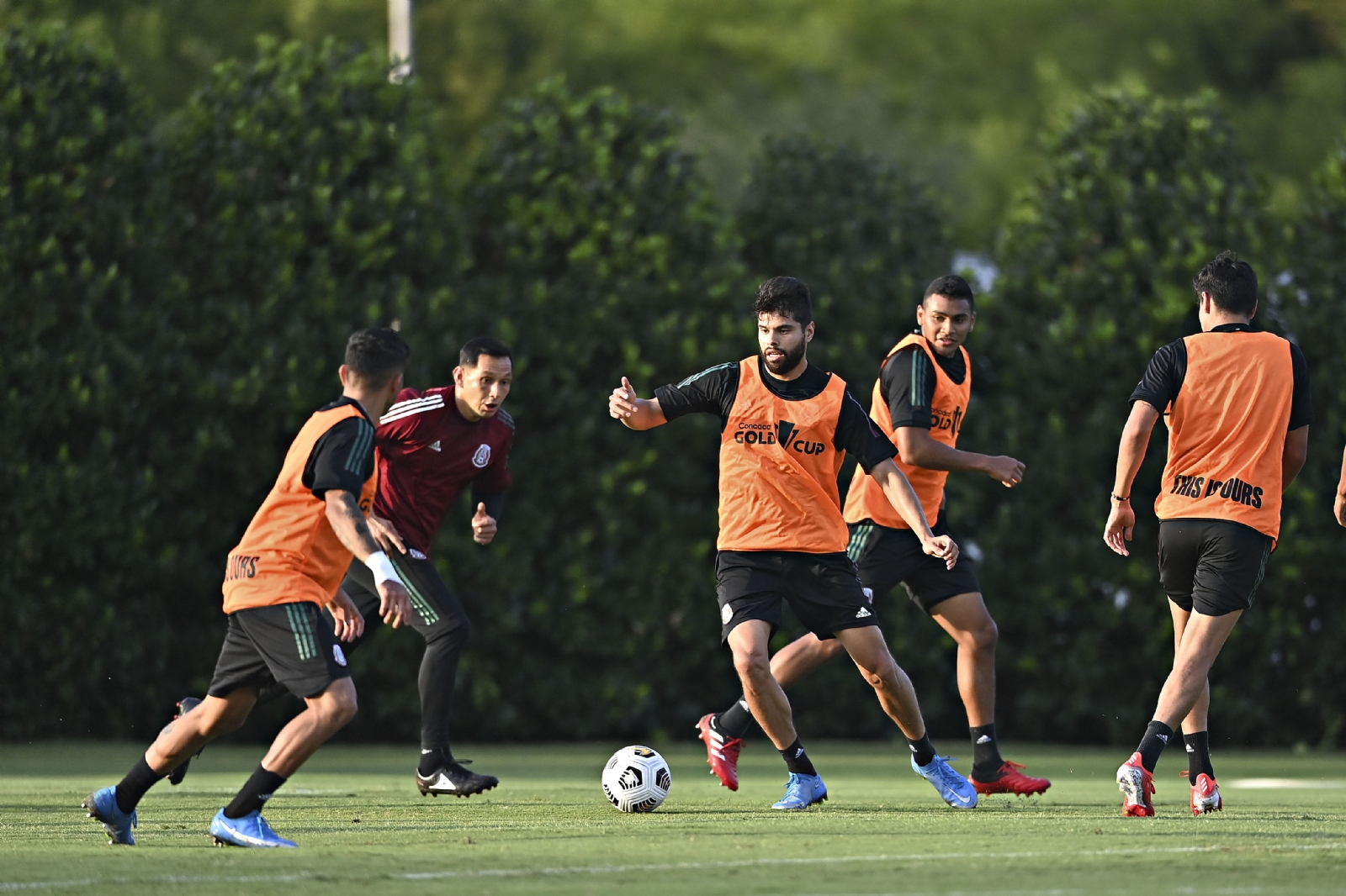 México es el amplio favorito para ganar el partido