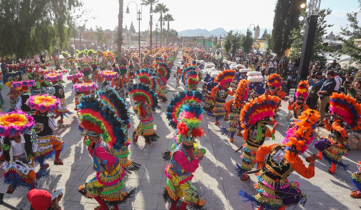 La Matlachinada partió desde el Parque Mirador Saltillo y recorrió varias calles del Centro Histórico.