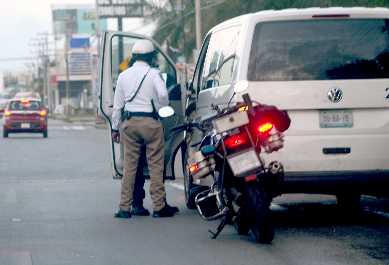 Seis de cada 10 cancunenses han dado 'mordidas' a elementos policiacos: ENSU