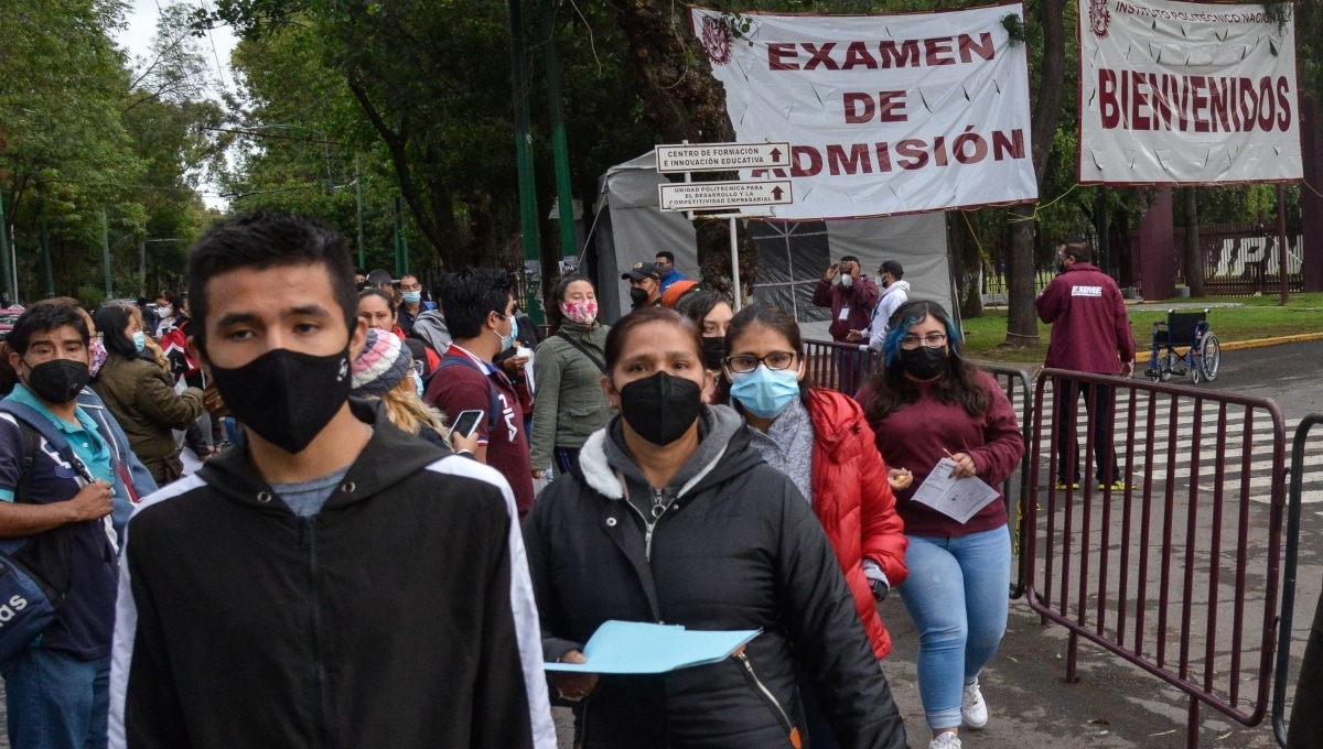 Las y los aspirantes a las diversas ofertas académicas podrán saber si lograron ingresar o no a un plantel de Media Superior. Foto: Cuartoscuro