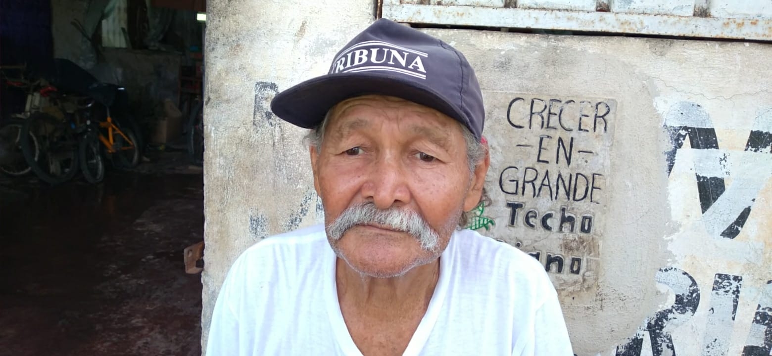 Abuelito de Hopelchén, Campeche, exige pago de su pensión Bienestar