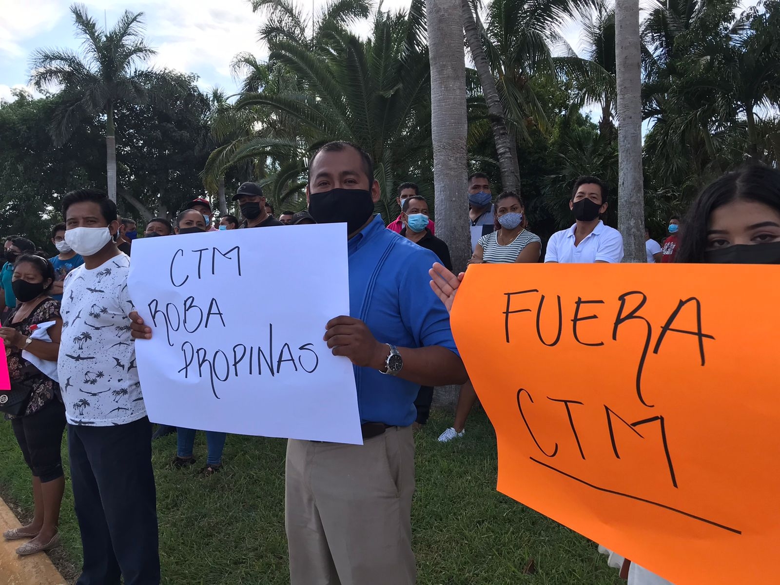 Empleados del hotel Hard Rock Riviera Maya protestan contra la CTM: VIDEO