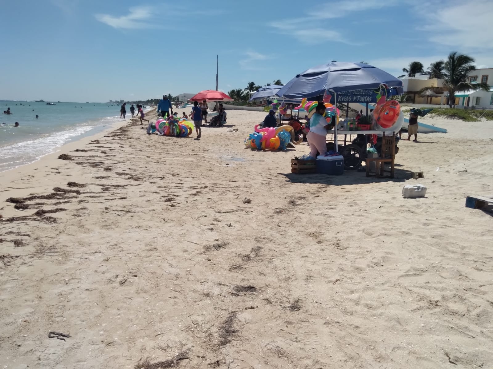 Zona cero, la playa de Progreso donde bañistas rompen la medidas sanitarias