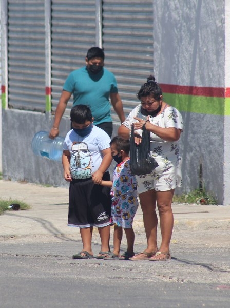 Durante la pandemia de COVID-19 los menores aumentaron el consumo de azucares y comida chatarra