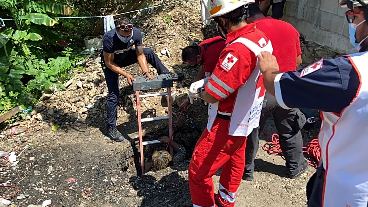 La mujer fue trasladada a un hospital para su valoración